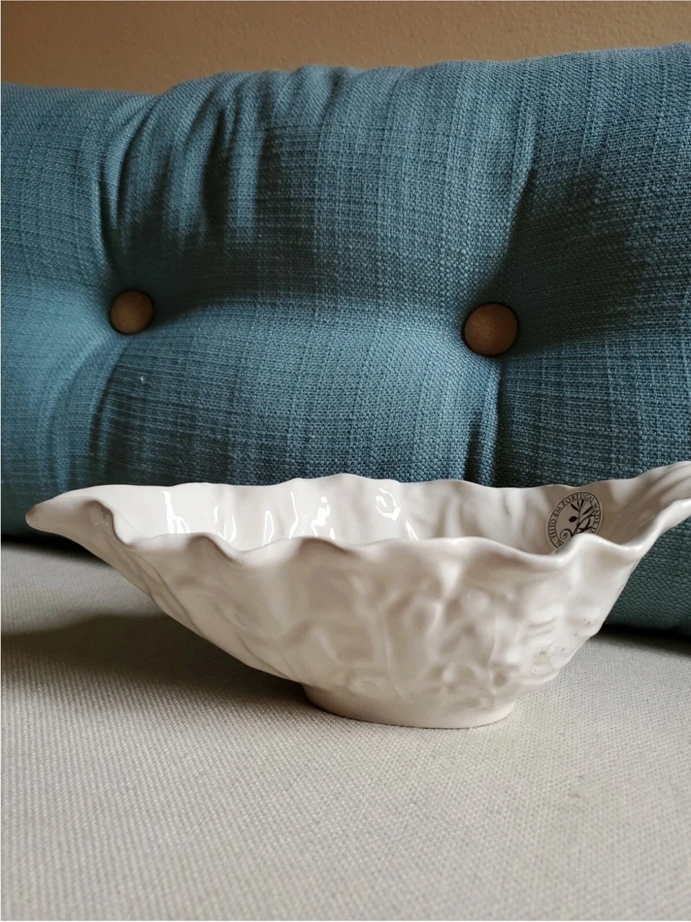 NWT Bordallo Pinheiro White Cabbage Gravy Boat Majolica, Portugal, Discontinued